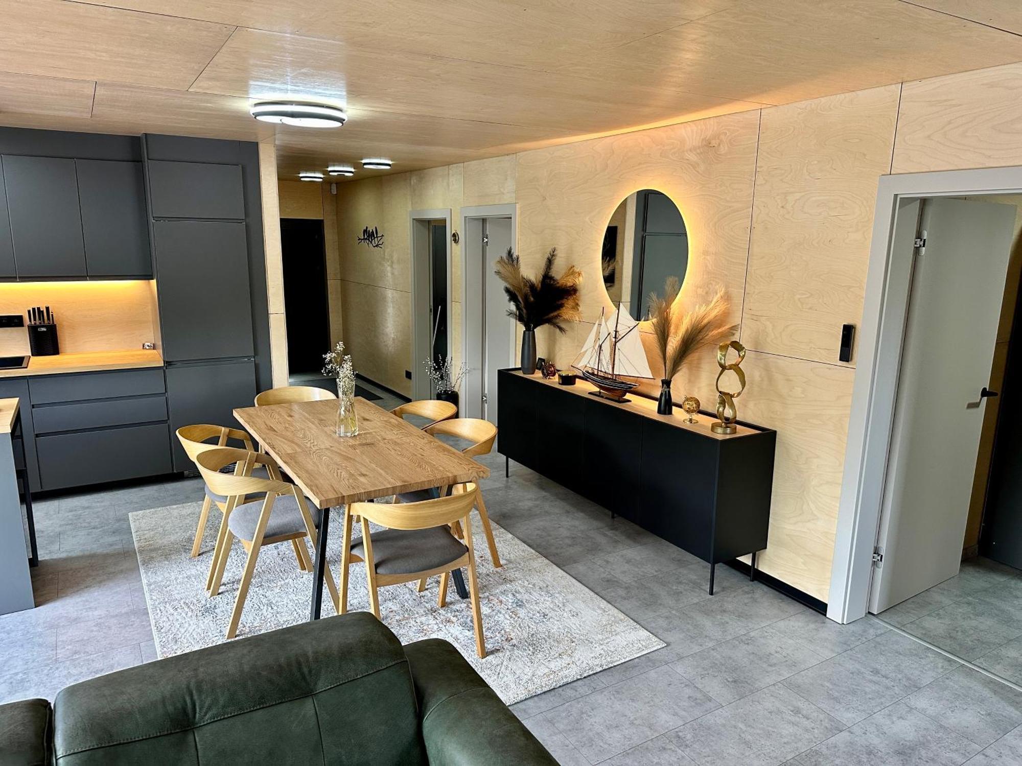 Houseboat With Touch Of Luxury Bratislava